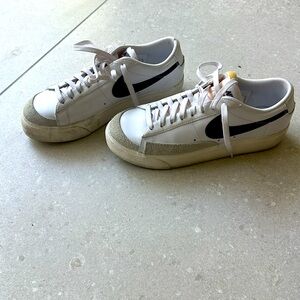 Nike White and Black Women's Sneakers